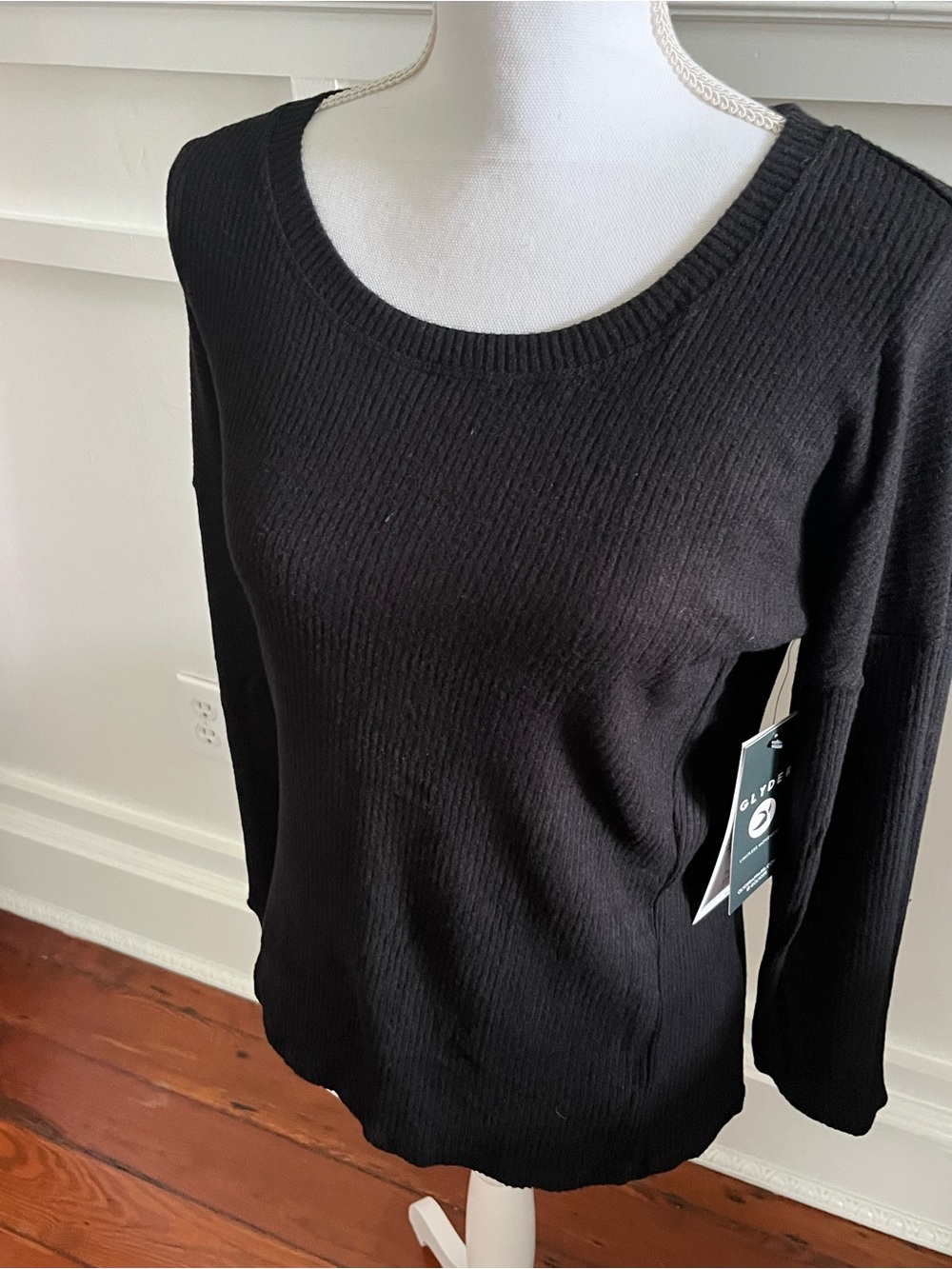 Glyder Black Ribbed Scoop Neck comfort soft Sweater